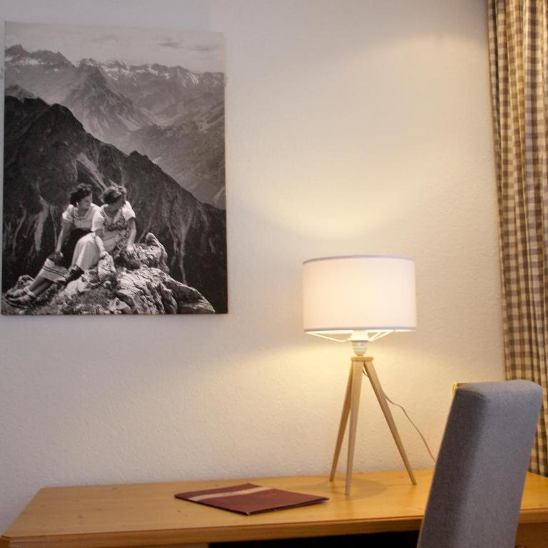 Hotel Menning ***S - Deluxe Doppelzimmer mit Balkon - 5