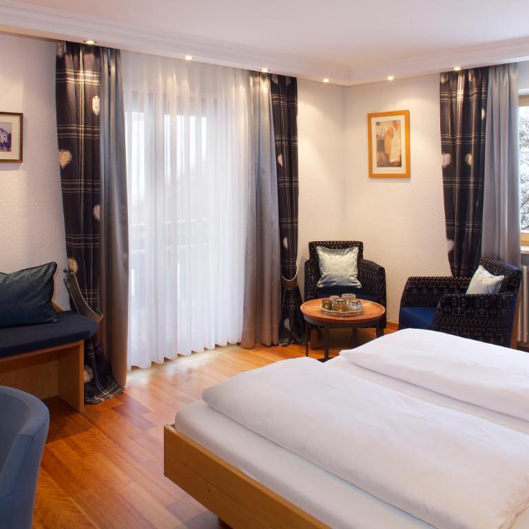 Hotel Menning ***S - Standard Doppelzimmer mit Balkon - 3