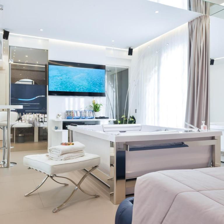 P2 Kevin's Charming Houses - Suite with Spa Bath & Hammam - 3