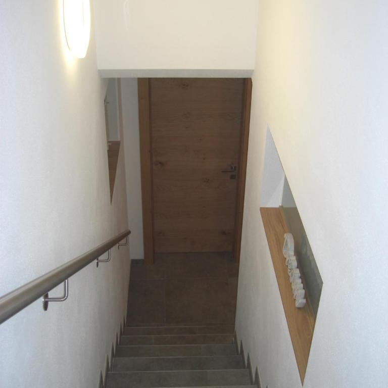die Gartenwohnung - Tanja Tipotsch - Apartment - Split Level with Garden View - 38
