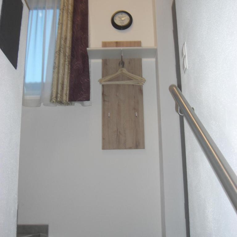 die Gartenwohnung - Tanja Tipotsch - Apartment - Split Level with Garden View - 36