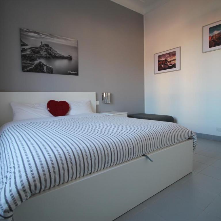 Interno24 Apartment - Two-Bedroom Apartment - 3