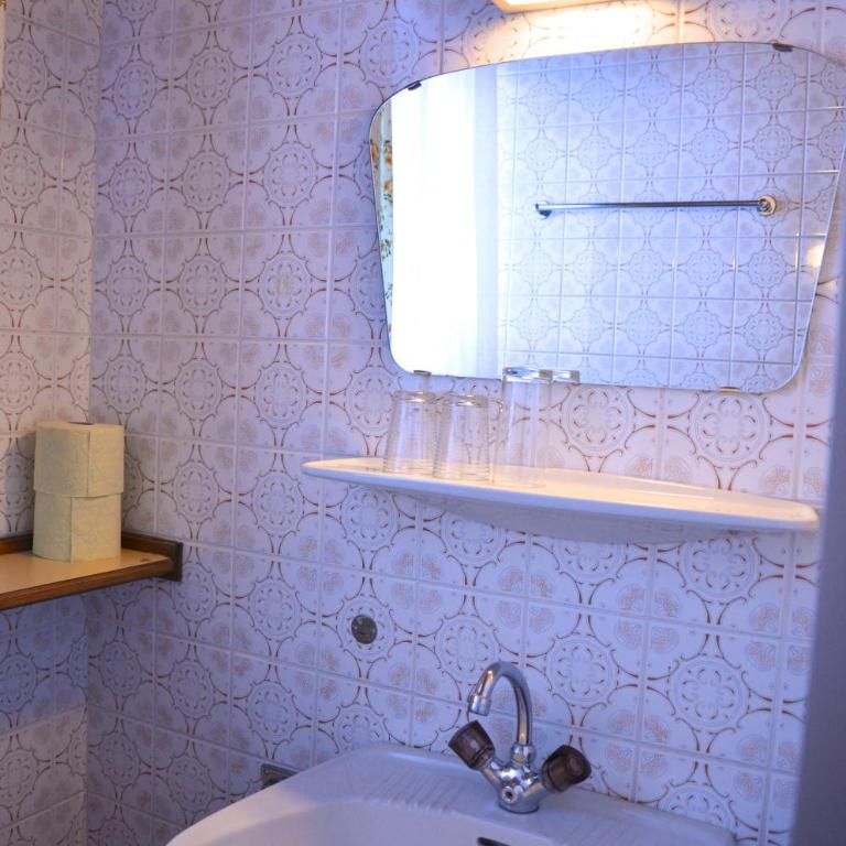Gästehaus Christophorus - Doppelzimmer mit Balkon - 4