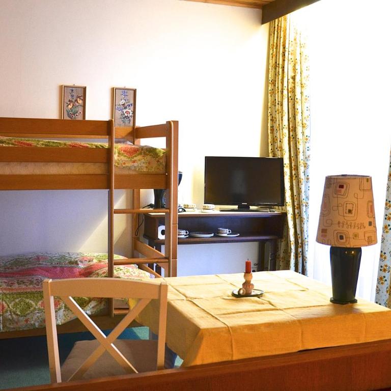 Gästehaus Christophorus - Doppelzimmer mit Balkon - 7