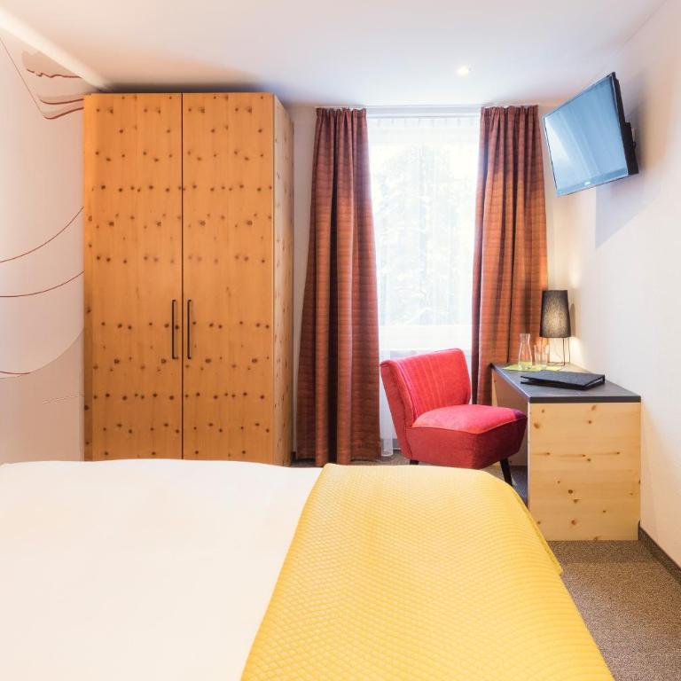 Sporthotel Pontresina - Budget Zimmer mit Queensize-Bett - 5