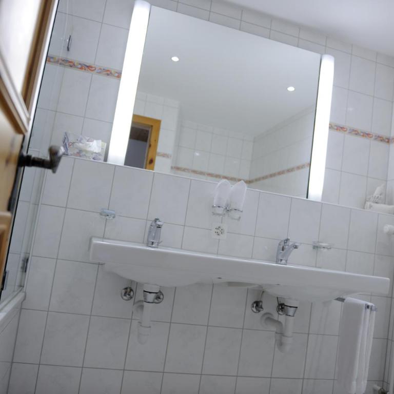 Sporthotel Pontresina - Doppelzimmer Deluxe Arve - 1