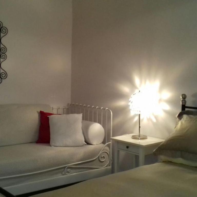 Boezio43B&B - Camera Tripla con Bagno in Comune - 3