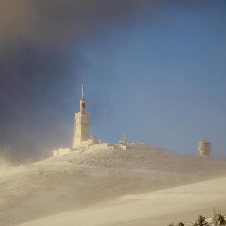 La belle histoire Gîte Ventoux - Studio avec Vue sur Jardin - 30