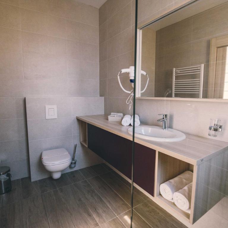 Hotel Nova Bentbaša - Dvokrevetna Soba s Bračnim Krevetom/ 2 Zasebna Kreveta i Pogledom - 11