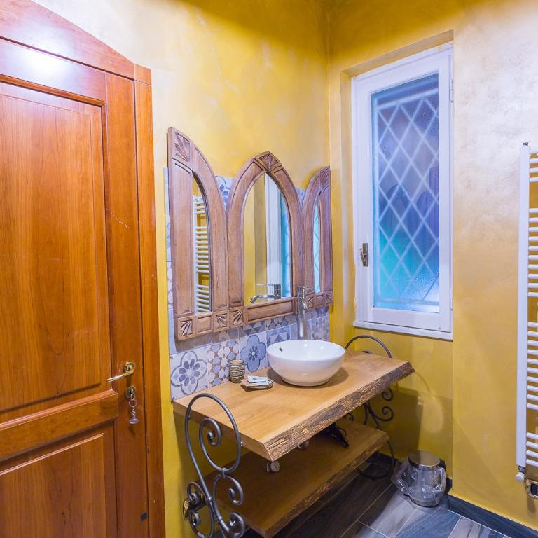 B&B Casa Florinda - Camera Matrimoniale con Bagno Privato Esterno - 10
