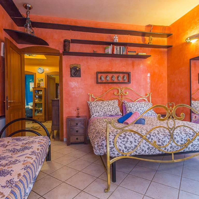 B&B Casa Florinda - Camera Matrimoniale con Bagno Privato Esterno - 1