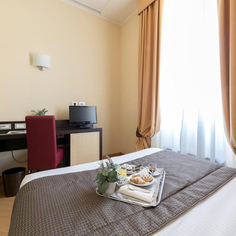 Hotel Naples - Camera Matrimoniale Economy - 1