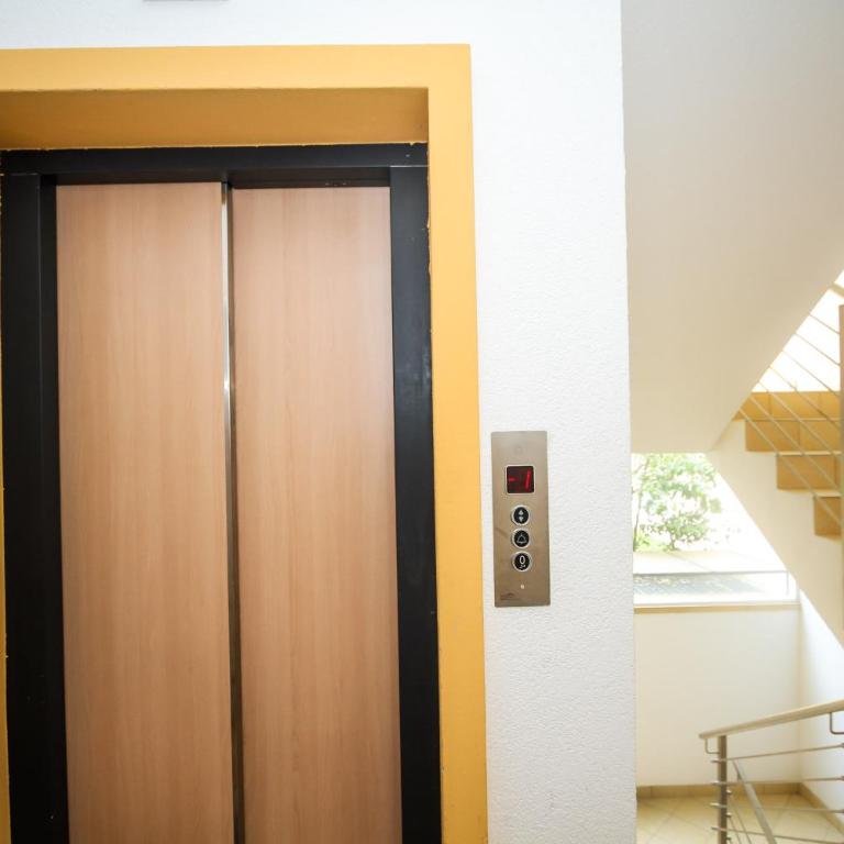 Lake View Apartment - Appartamento con 2 Camere da Letto - 35