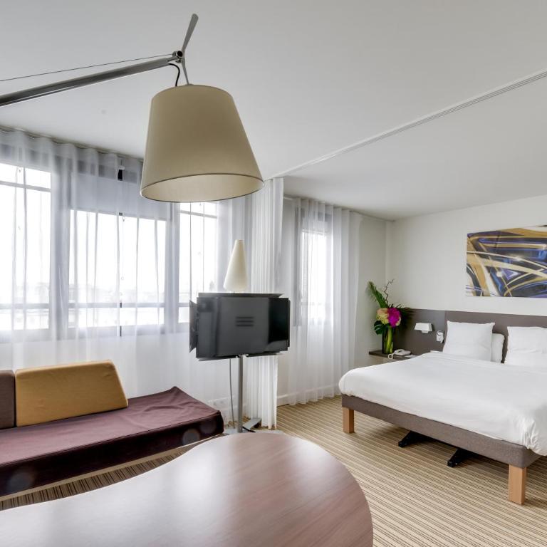 Novotel Suites Paris Montreuil Vincennes - Suite Supérieure avec Lit Double, Lit Simple et Canapé-Lit - 13