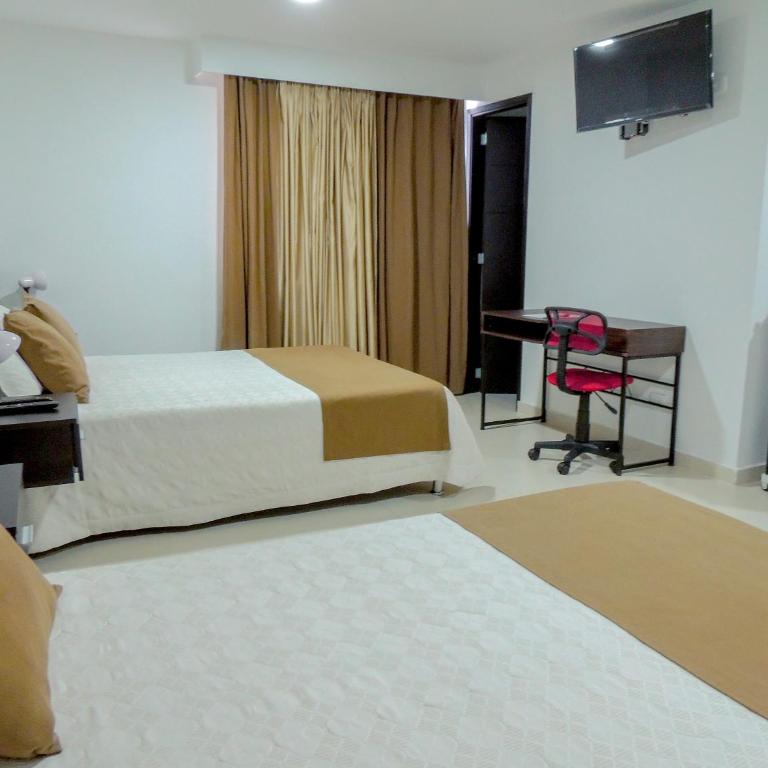 Hotel San Martin - Habitación Cuádruple Superior - 5