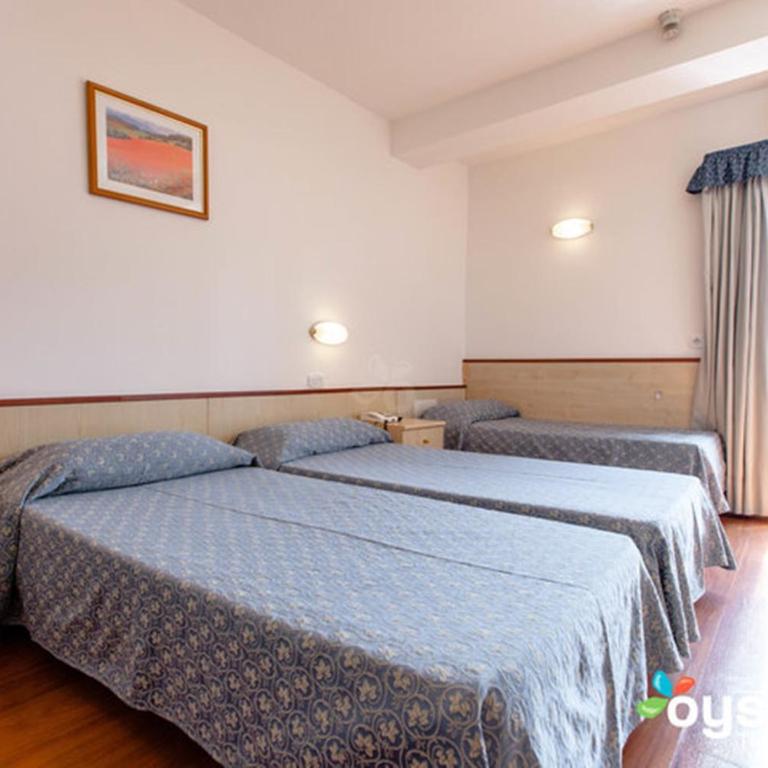 Hotel Castell - Montagnoli Group - Camera Tripla con Vista Lago - 3