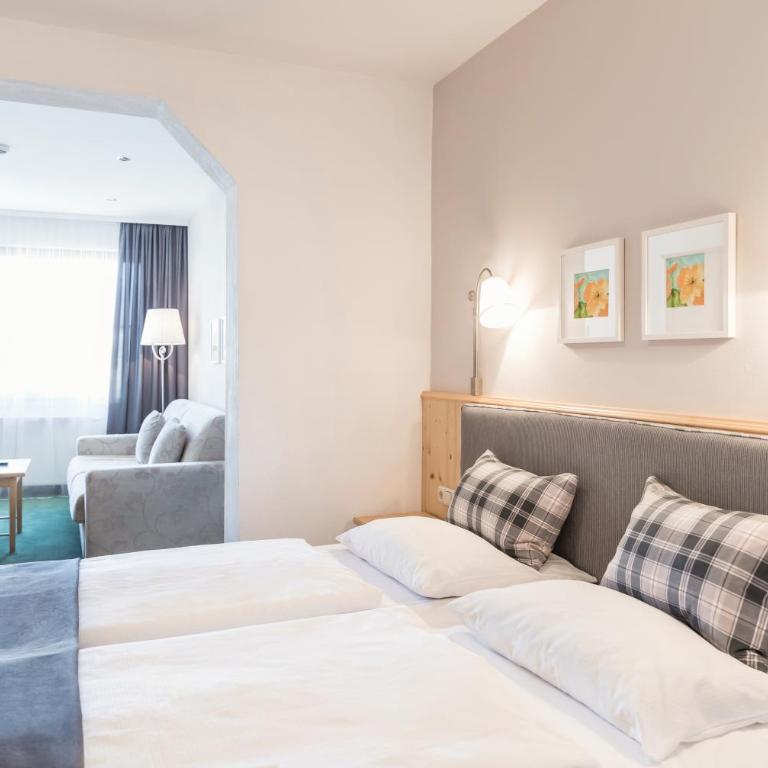 Hotel Gasthof Zum Kirchenwirt - Deluxe Doppel-/Zweibettzimmer - 4