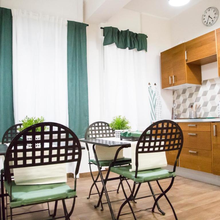 Vatican Suite 383 - Deluxe Double Room with Balcony - 2