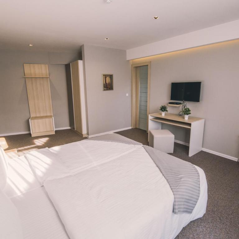Hotel Nova Bentbaša - Dvokrevetna Soba s Bračnim Krevetom/ 2 Zasebna Kreveta i Pogledom - 15