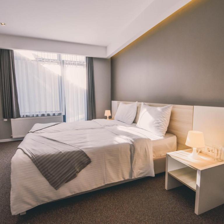 Hotel Nova Bentbaša - Dvokrevetna Soba s Bračnim Krevetom/ 2 Zasebna Kreveta i Pogledom - 5
