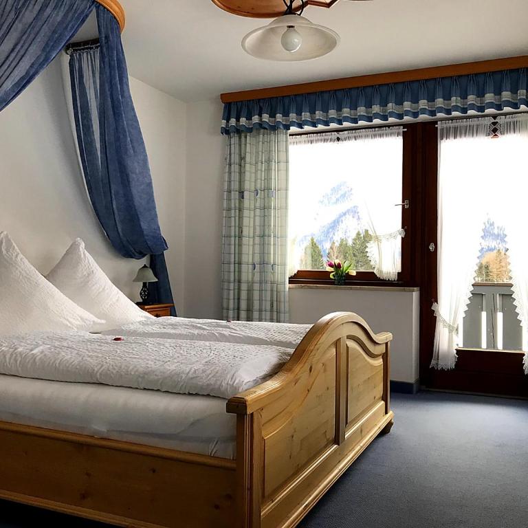 Gästehaus Pointner - Doppelzimmer mit Bergblick - 2