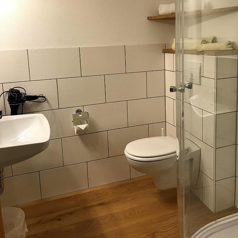 Gästehaus Pointner - Doppelzimmer mit Bergblick - 4