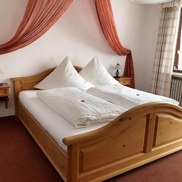 Gästehaus Pointner - Doppelzimmer mit Bergblick - 1