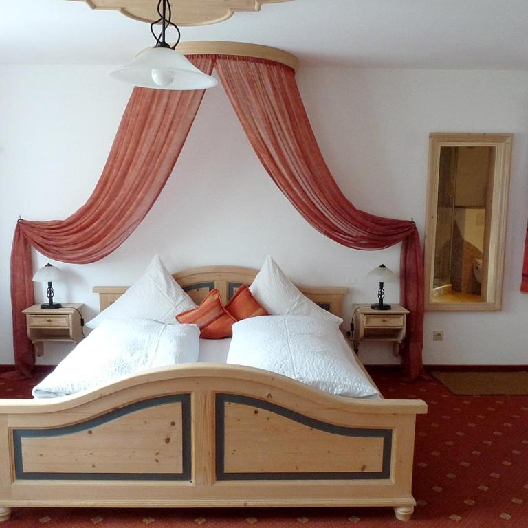Gästehaus Pointner - Doppelzimmer mit Bergblick - 1