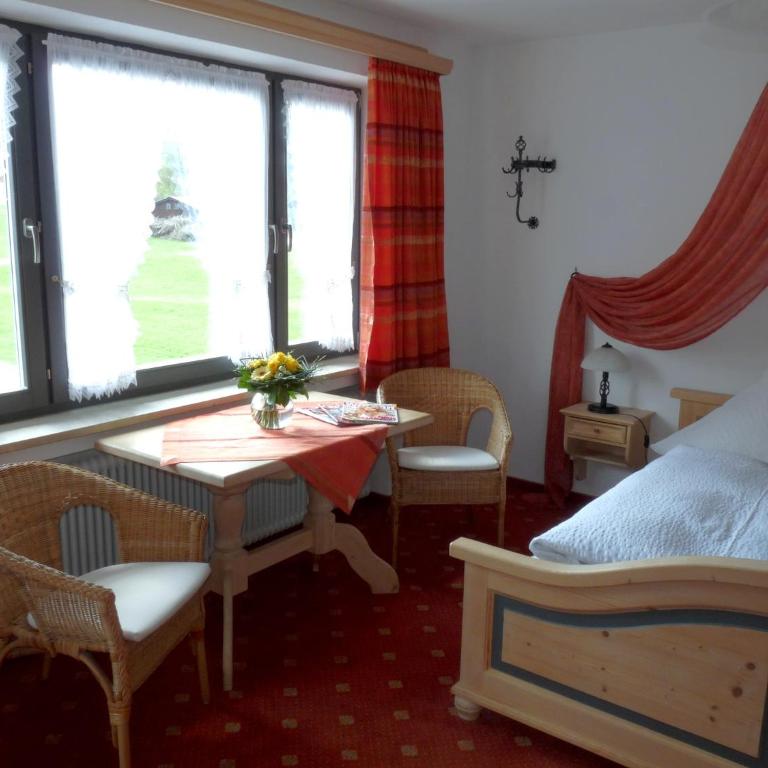 Gästehaus Pointner - Doppelzimmer mit Bergblick - 5
