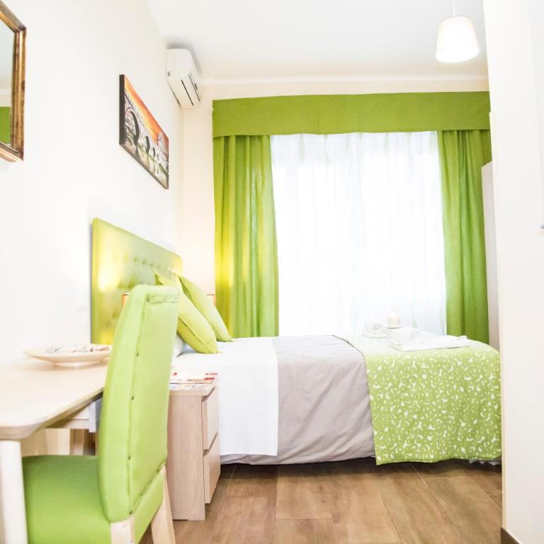 Vatican Suite 383 - Deluxe Double Room with Balcony - 3