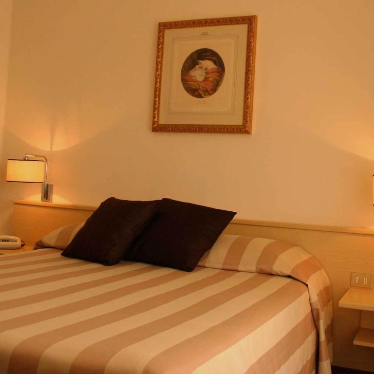 Hotel Ancora Riviera - Camera Matrimoniale Classic con Balcone - 5