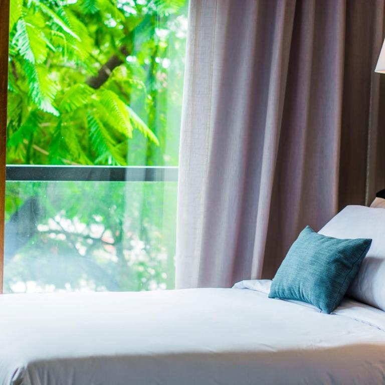 Five Hotel & Residences - Standard Twin Room - 2