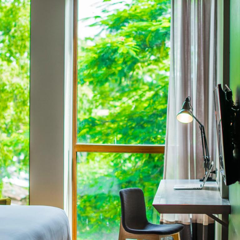 Five Hotel & Residences - Superior Double Room - 4