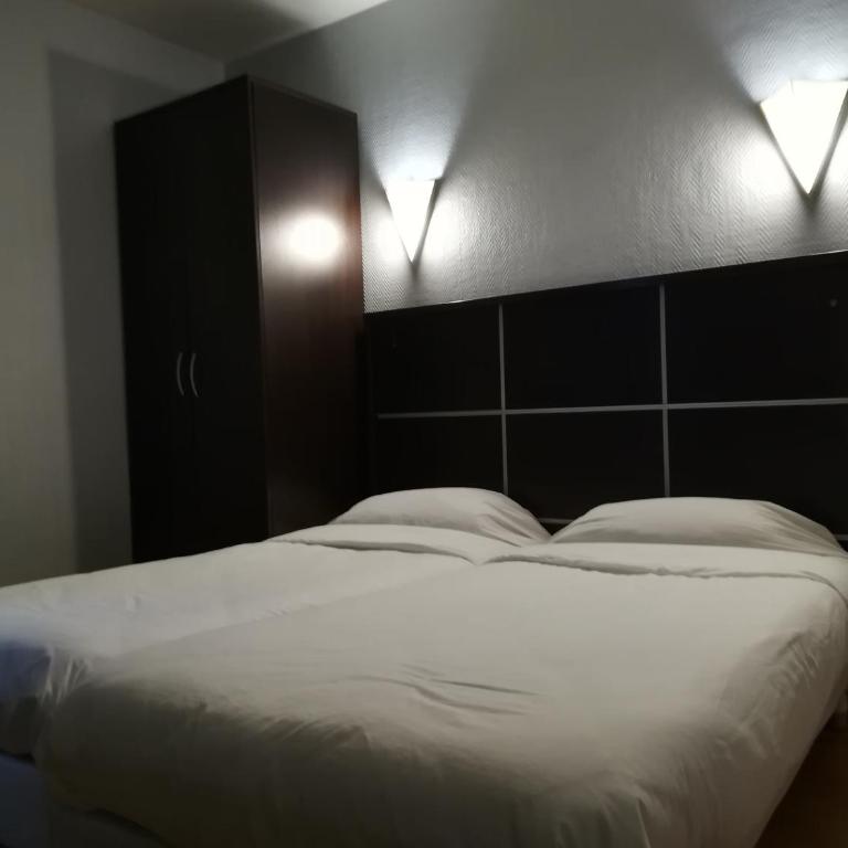 Hotel du Globe 18 - Chambre Lits Jumeaux - 6