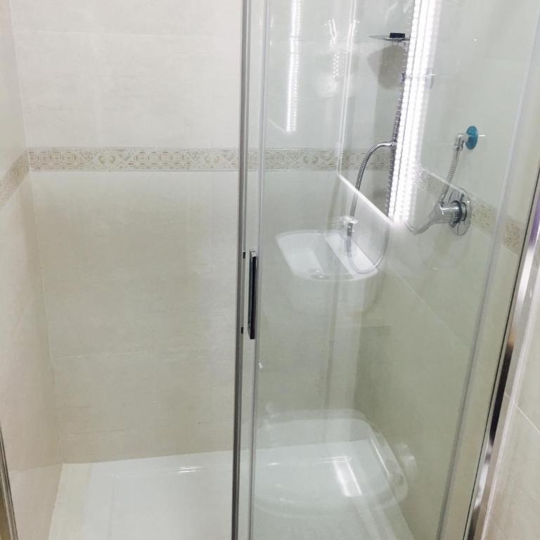 Favola Romana - Guest House - Camera Matrimoniale con Bagno Privato - 1