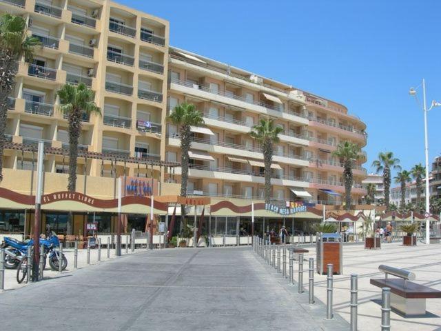 Le Nautilus - 2 adultes 3 enfants - Canet Plage - Vue Mer - Place Mediterranée - Apartment with Sea View - 45