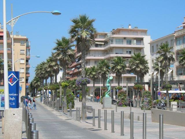 Le Nautilus - 2 adultes 3 enfants - Canet Plage - Vue Mer - Place Mediterranée - Apartment with Sea View - 64