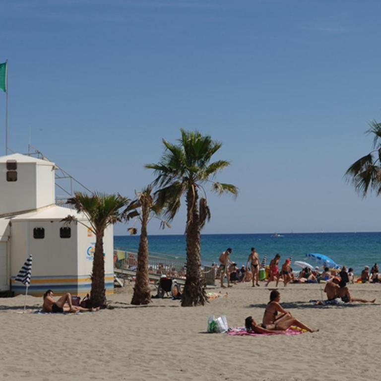 Le Nautilus - 2 adultes 3 enfants - Canet Plage - Vue Mer - Place Mediterranée - Apartment with Sea View - 69