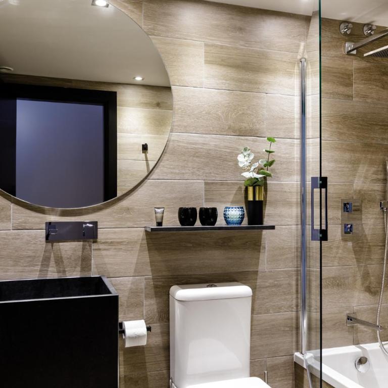 Hotel Pamplona Plaza - Habitación Doble - 1 o 2 camas - 8