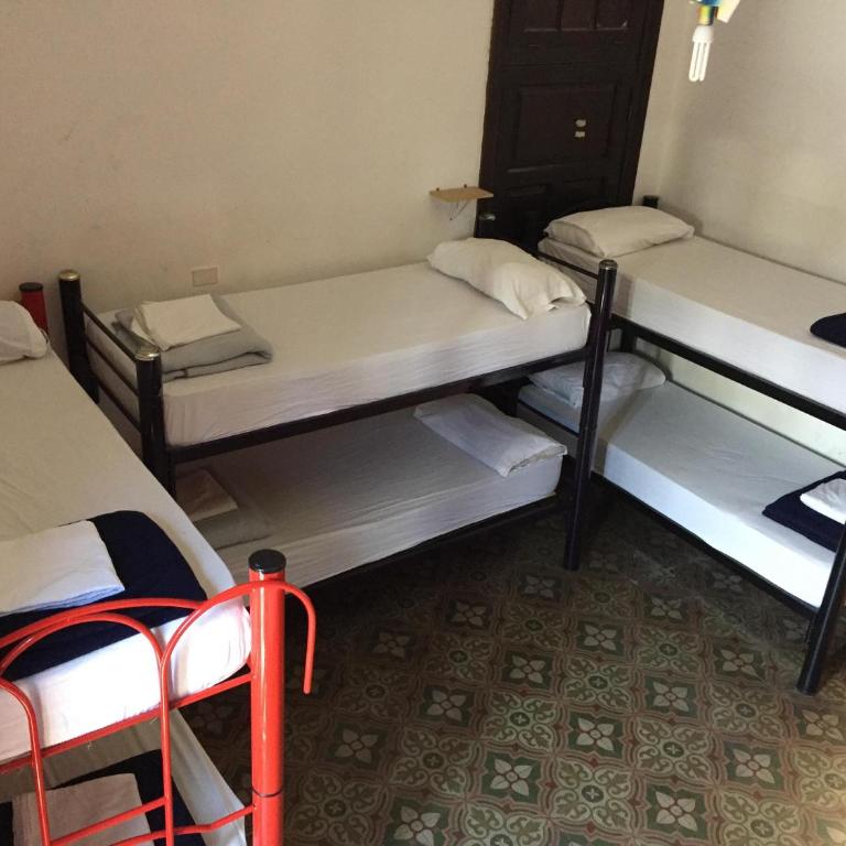 Rivera Hostel Córdoba - Cama en dormitorio compartido mixto - 8 camas - 1