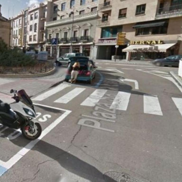 Apartamentos Azafranal-PARKING GRATIS- - Apartamento Deluxe - 10