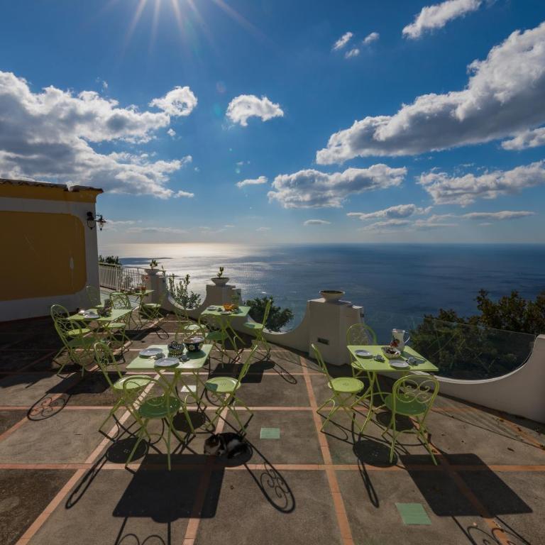 Bacio del Sole B&B Positano - Monolocale con Patio e Vista Mare (2 Adulti) - 2