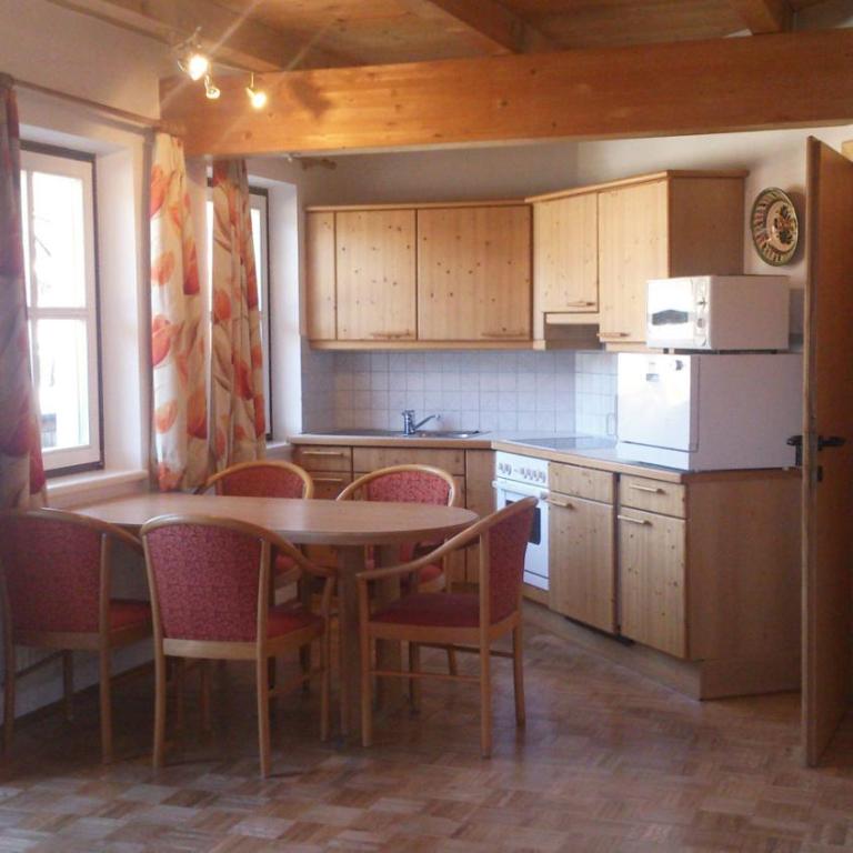 Landgasthof Pfeffermühle - Appartement avec Balcon - 13