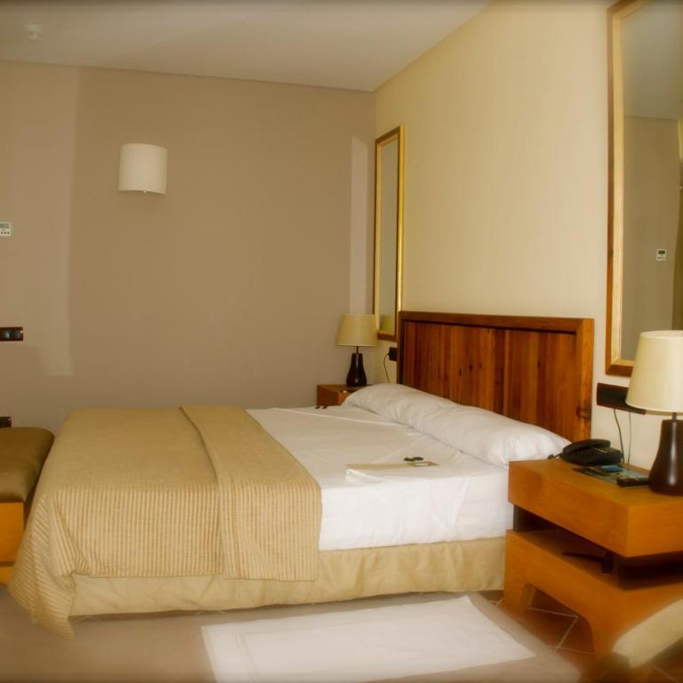 Hotel Cigarral el Bosque - Habitación Doble con vistas a la ciudad - 1 o 2 camas - 4