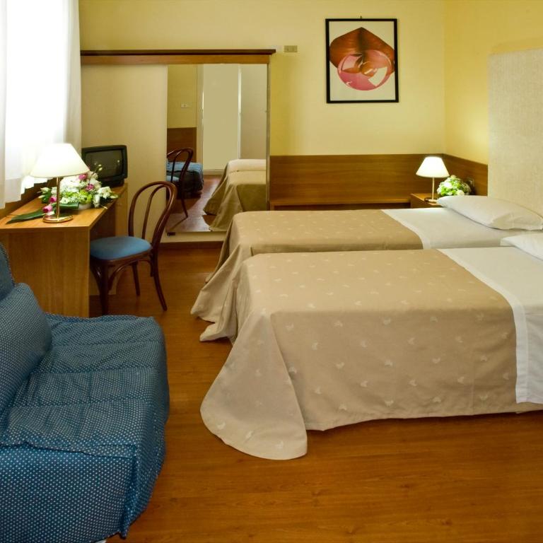 Hotel Centrale Byron - Camera Tripla - 1