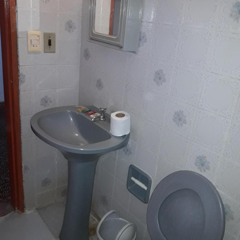 Nueva Alborada Lodging House - Habitación Familiar con baño privado - 1