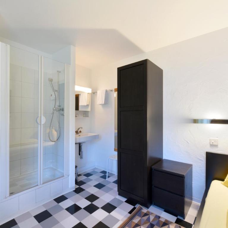 Schlosshotel - Self Check-In Hotel - Lodge für 1 Person - 2