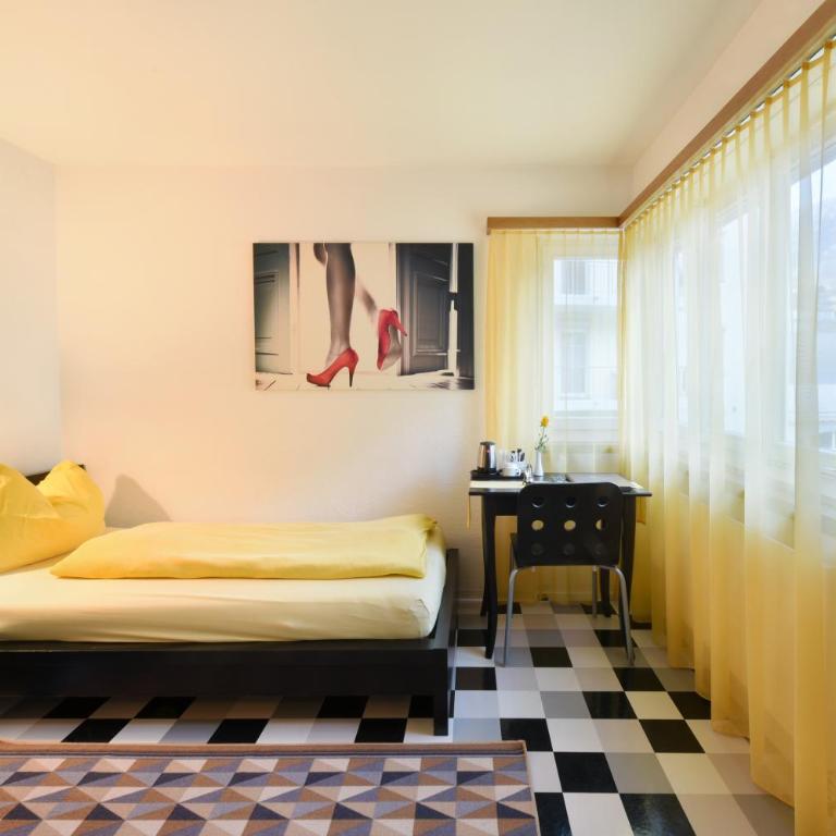 Schlosshotel - Self Check-In Hotel - Lodge für 1 Person - 5