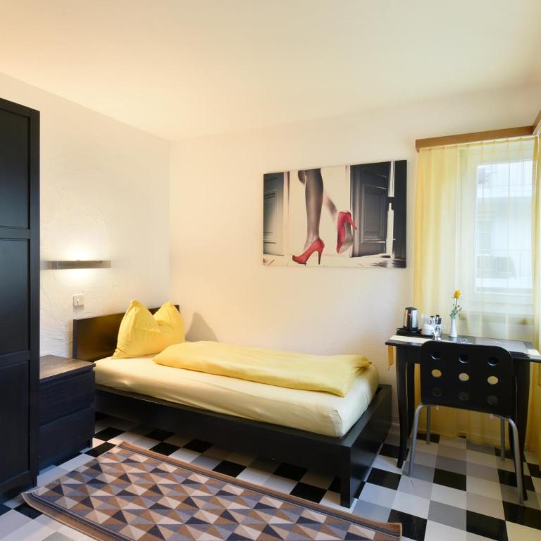 Schlosshotel - Self Check-In Hotel - Lodge für 1 Person - 1