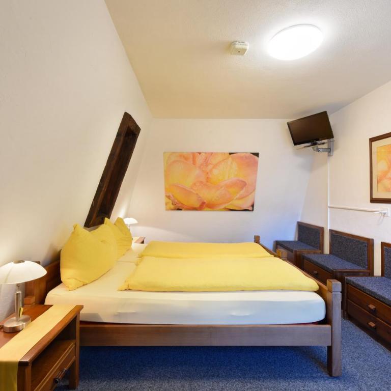 Schlosshotel - Self Check-In Hotel - Familienzimmer - 1